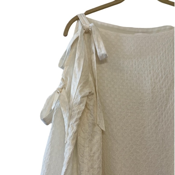 Club Monaco Open Shoulder Long Sleeve Blouse - Picture 5 of 10